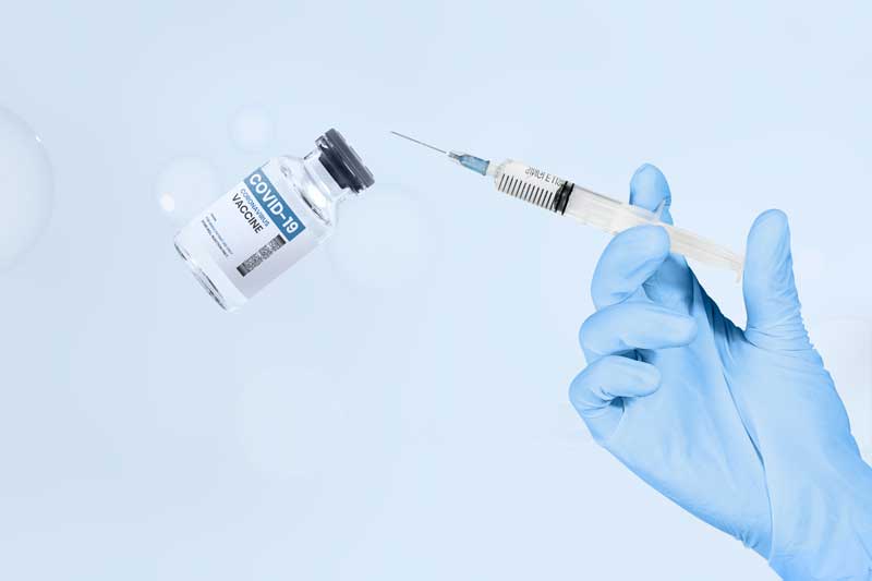 Vacina contra Covid em clínicas particulares: imunizantes começam a ser vendidos no Brasil